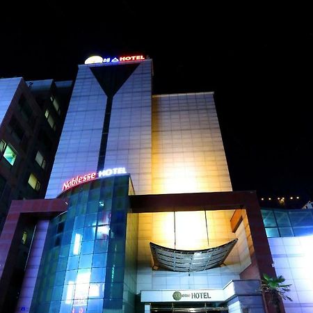Noblesse Hotel Jeju Esterno foto