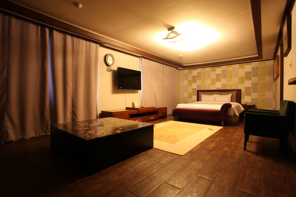 Noblesse Hotel Jeju Esterno foto
