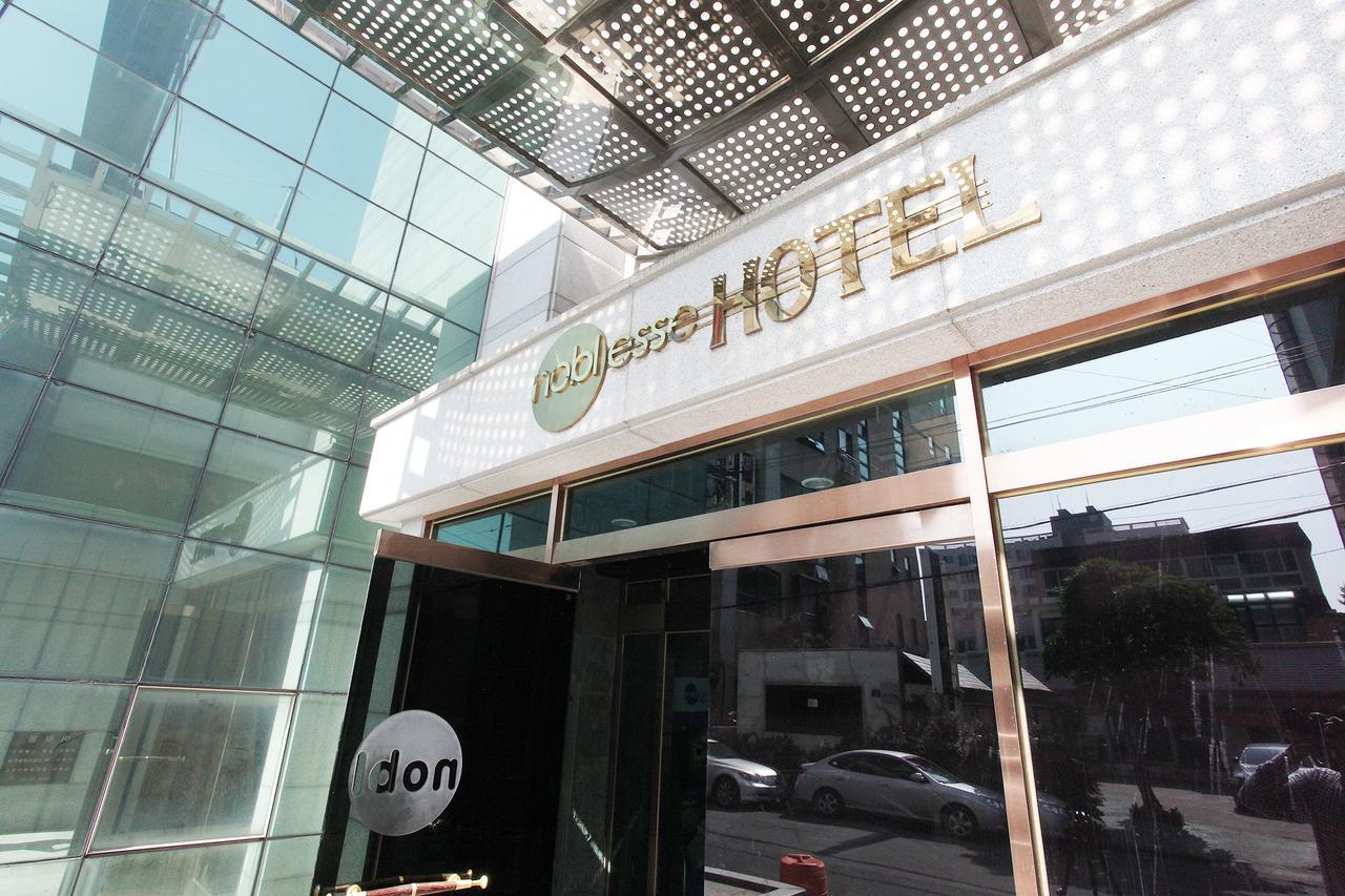 Noblesse Hotel Jeju Esterno foto