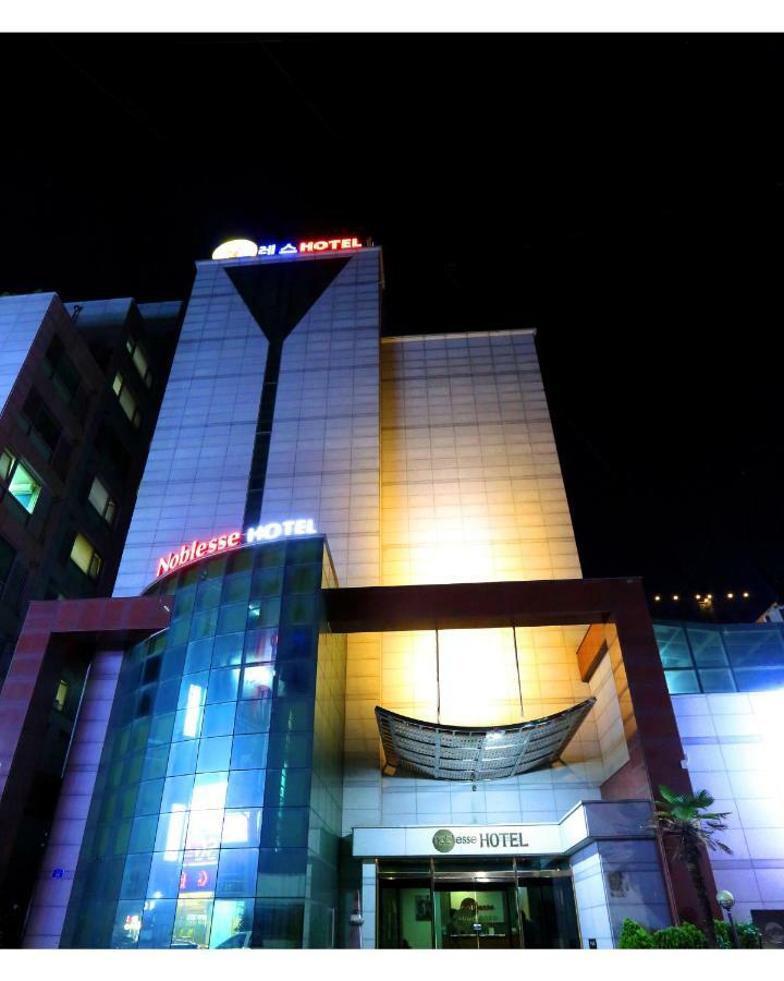 Noblesse Hotel Jeju Esterno foto